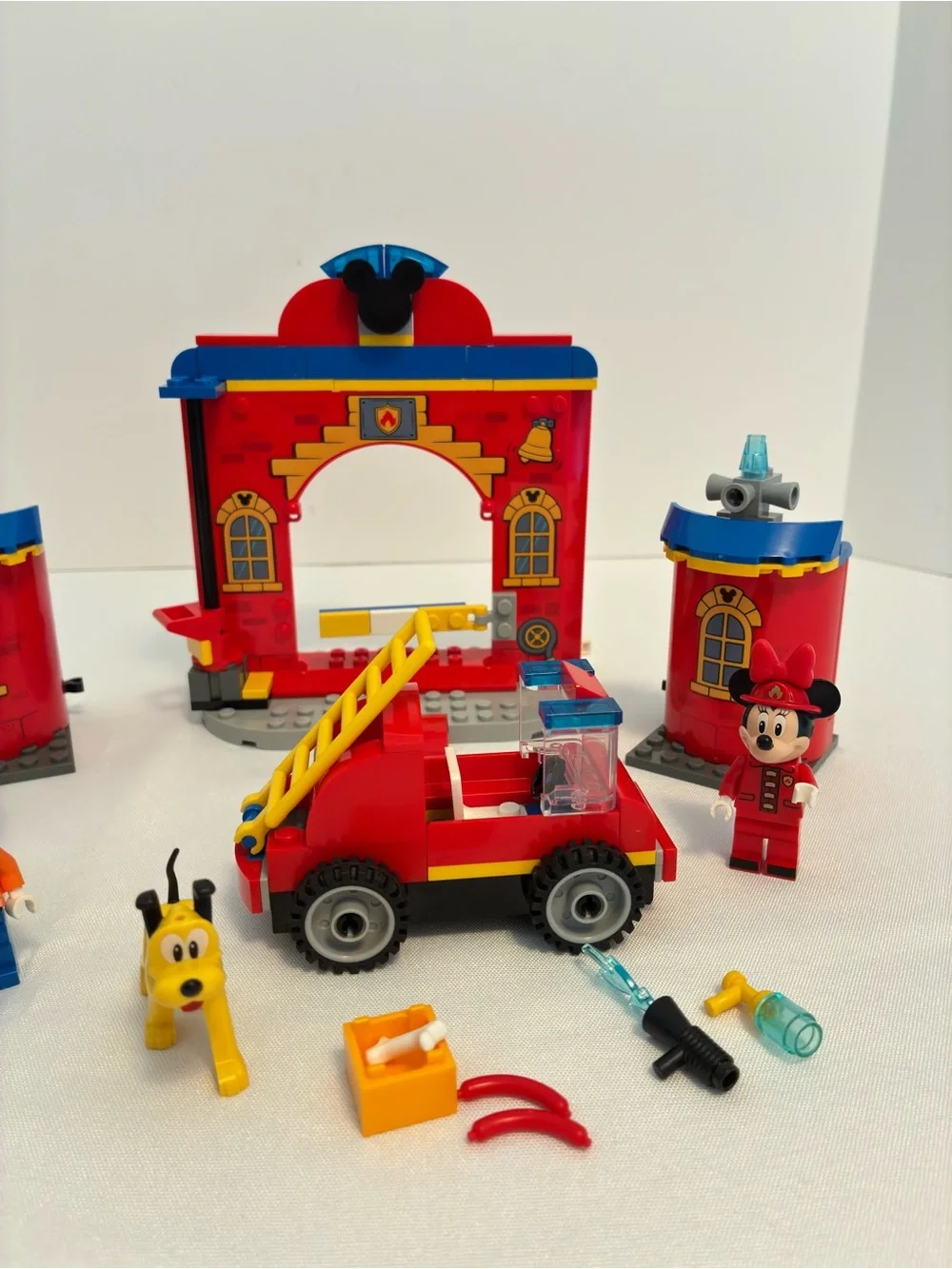 Lego Disney Mickey & Friends Fire Truck & Station #10776 Retired - Picture 3 of 6